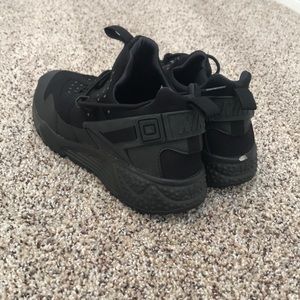 Nike huarache utilities